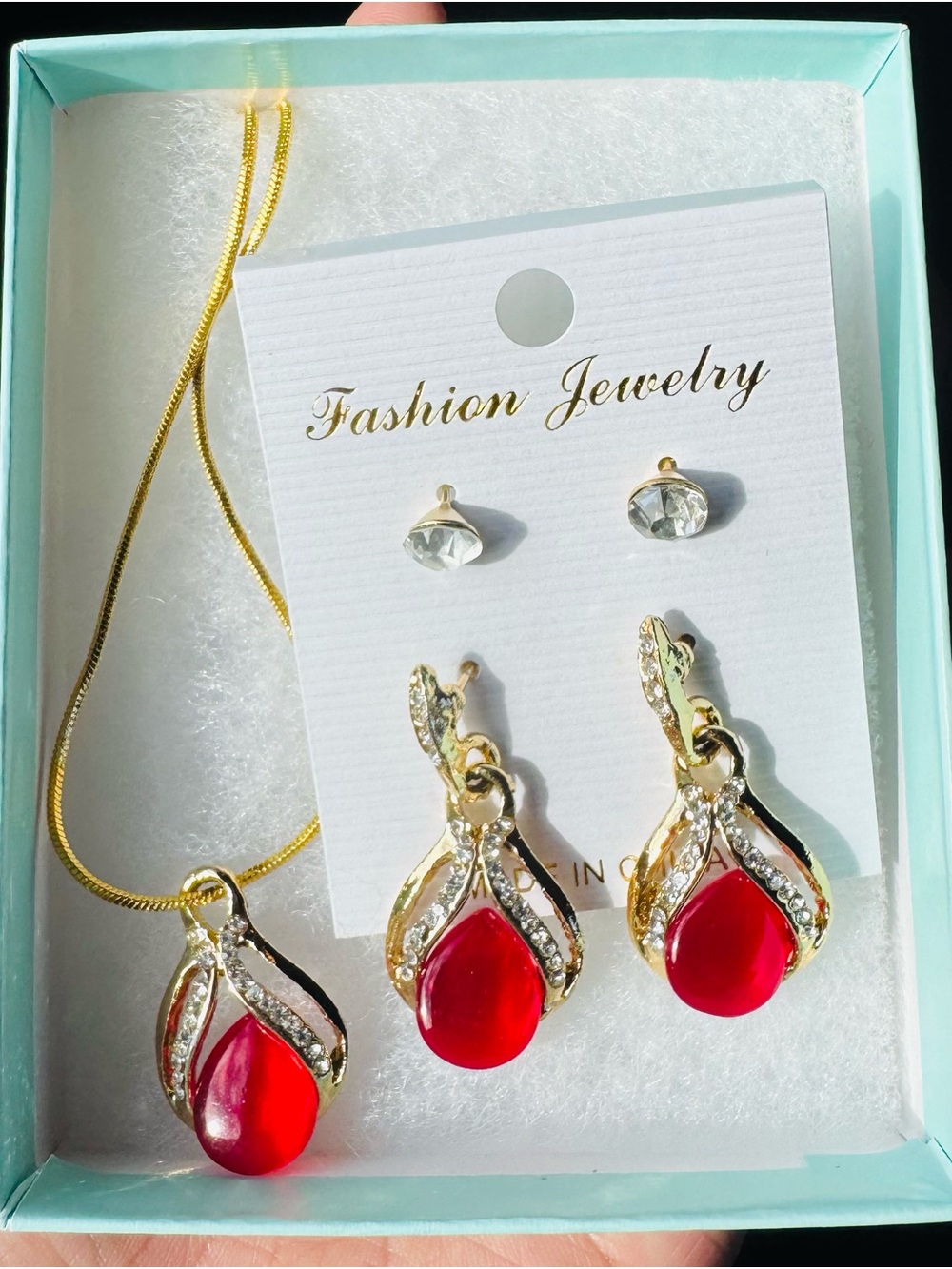 Fashion Jewelry Gold Necklace with Red Teardrop Pendant and Matching Earrings